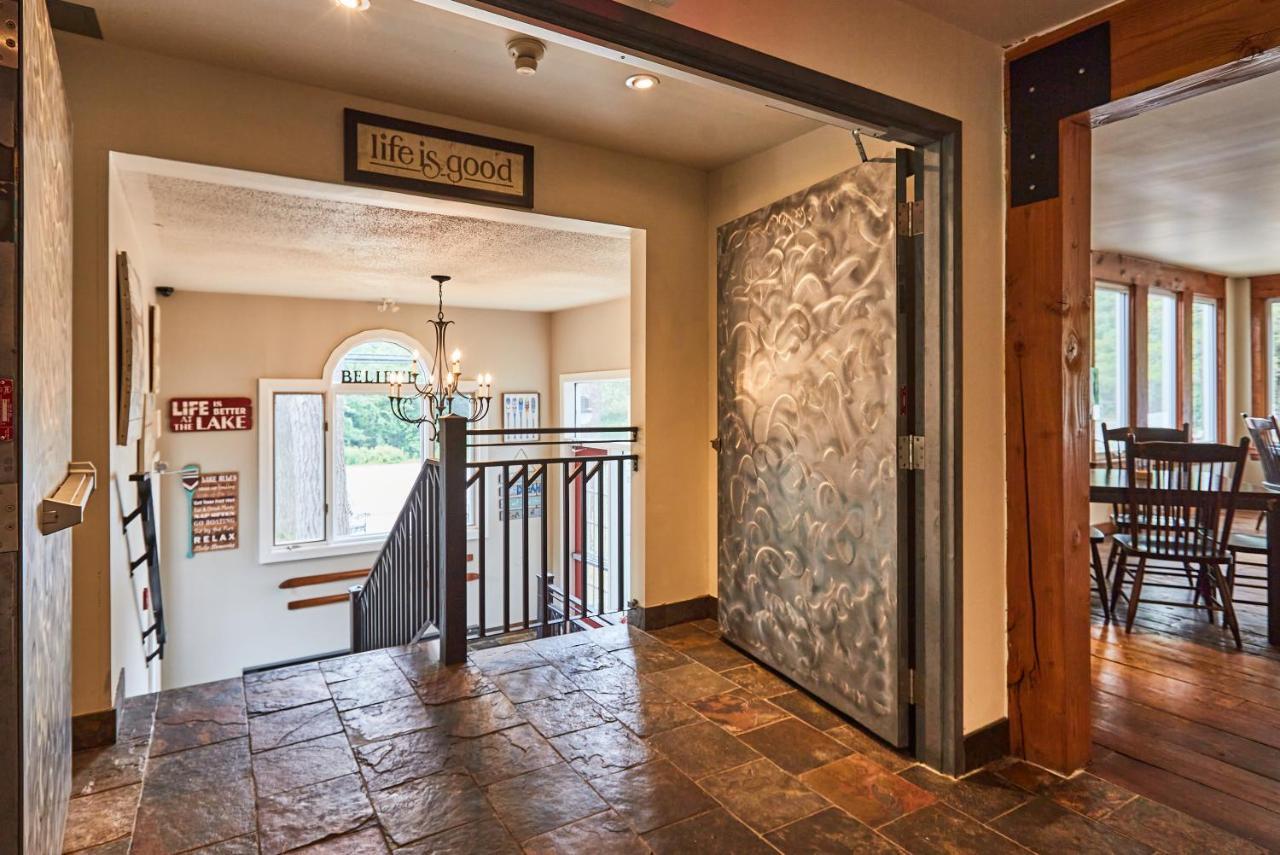 3 Pines Lodge Muskoka Хантсвилл Экстерьер фото