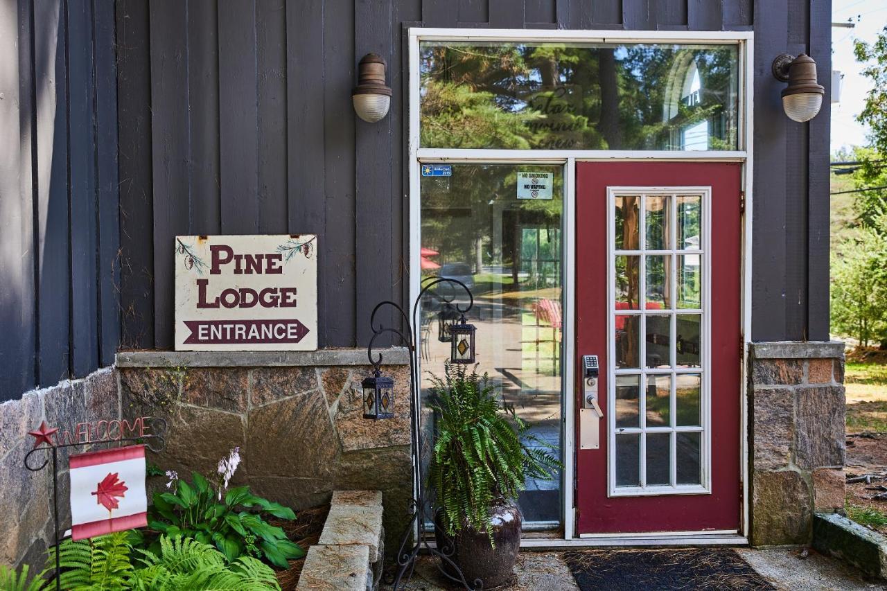 3 Pines Lodge Muskoka Хантсвилл Экстерьер фото