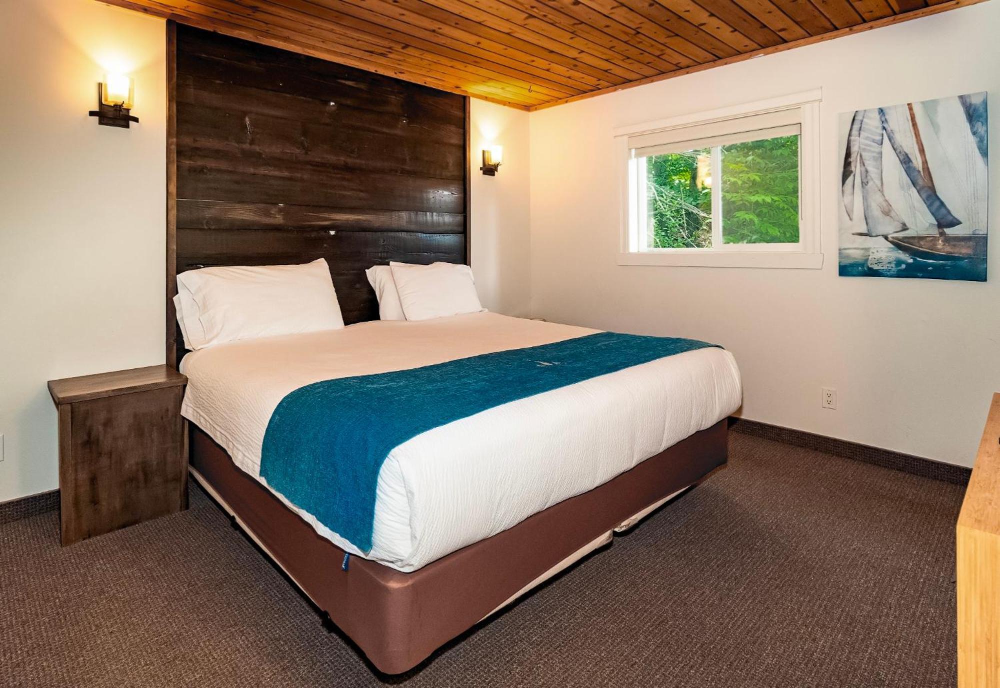 3 Pines Lodge Muskoka Хантсвилл Экстерьер фото