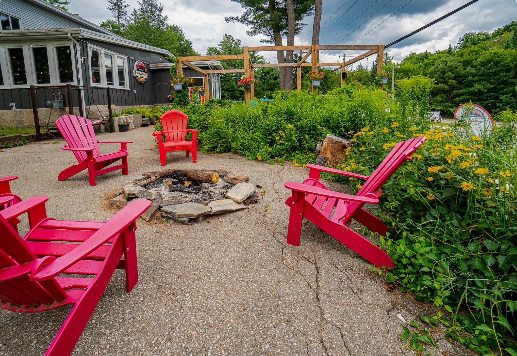 3 Pines Lodge Muskoka Хантсвилл Экстерьер фото